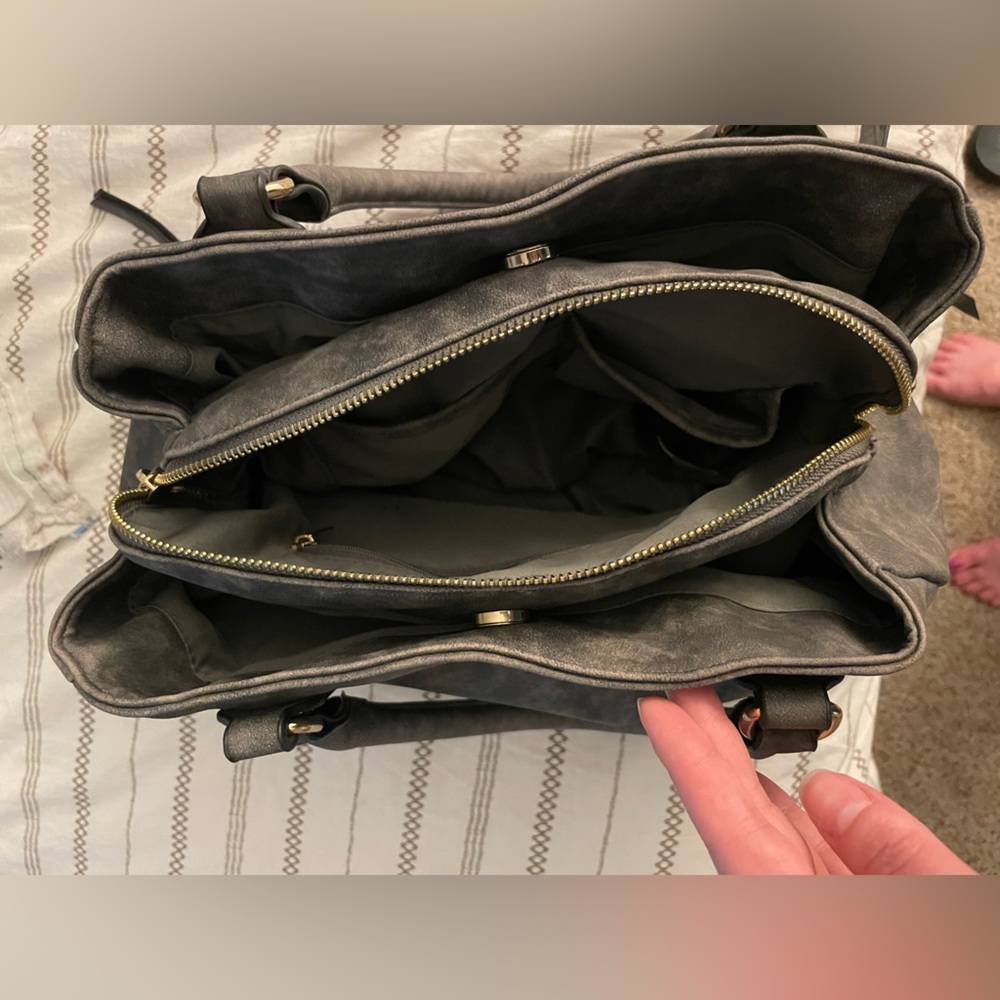 Purse - Picture 2 of 3